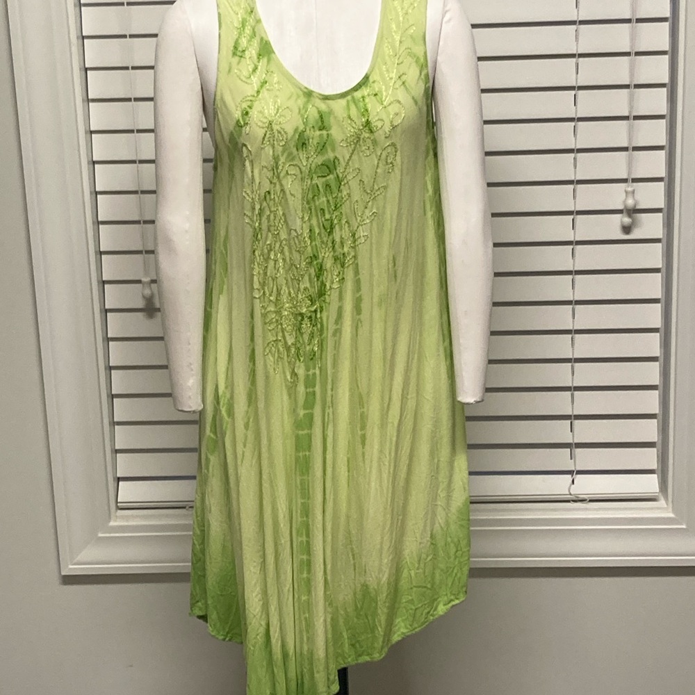 Elegant Green Sleeveless Dress